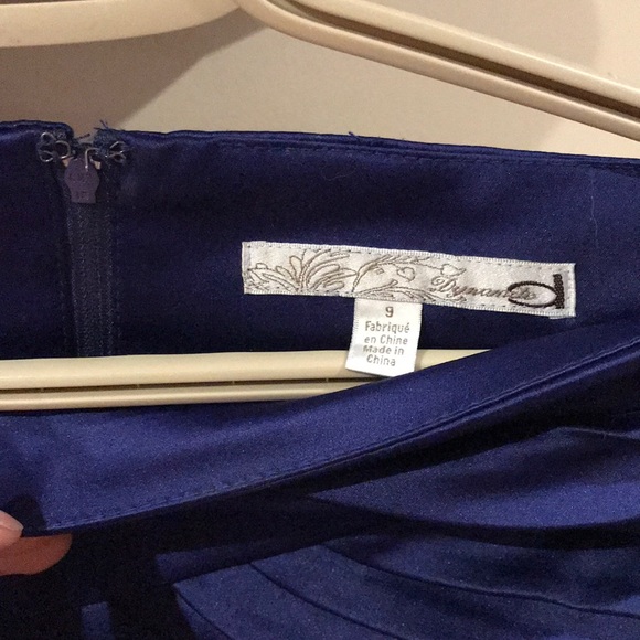 Satin Dress Skirt - size 9 - Picture 2 of 2